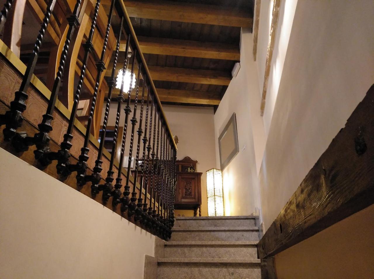 Apartamentos La Casa Del Grial Toledo Dış mekan fotoğraf